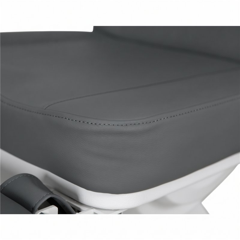 Detalle del acolchado gris y las costuras del sillón Serenity Grey