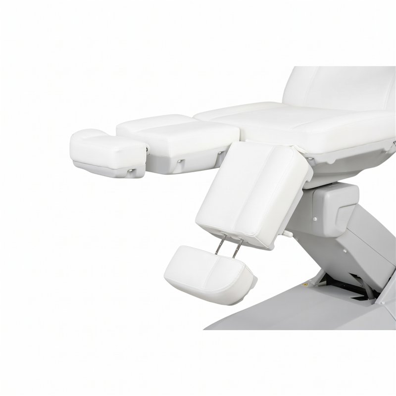 Detalle de los reposapiés divididos del sillón Medial Smart Weelko