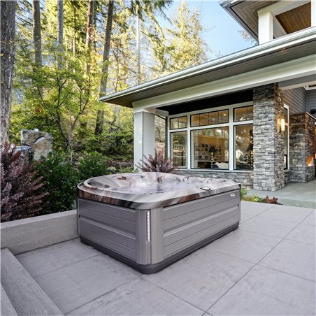 Jacuzzi J485 Spa de Hidromasaje Exterior de Lujo