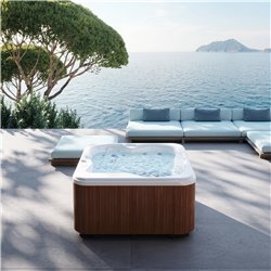Jacuzzi Lodge+S: Flexibler und effizienter Whirlpool für Garten und Terrasse