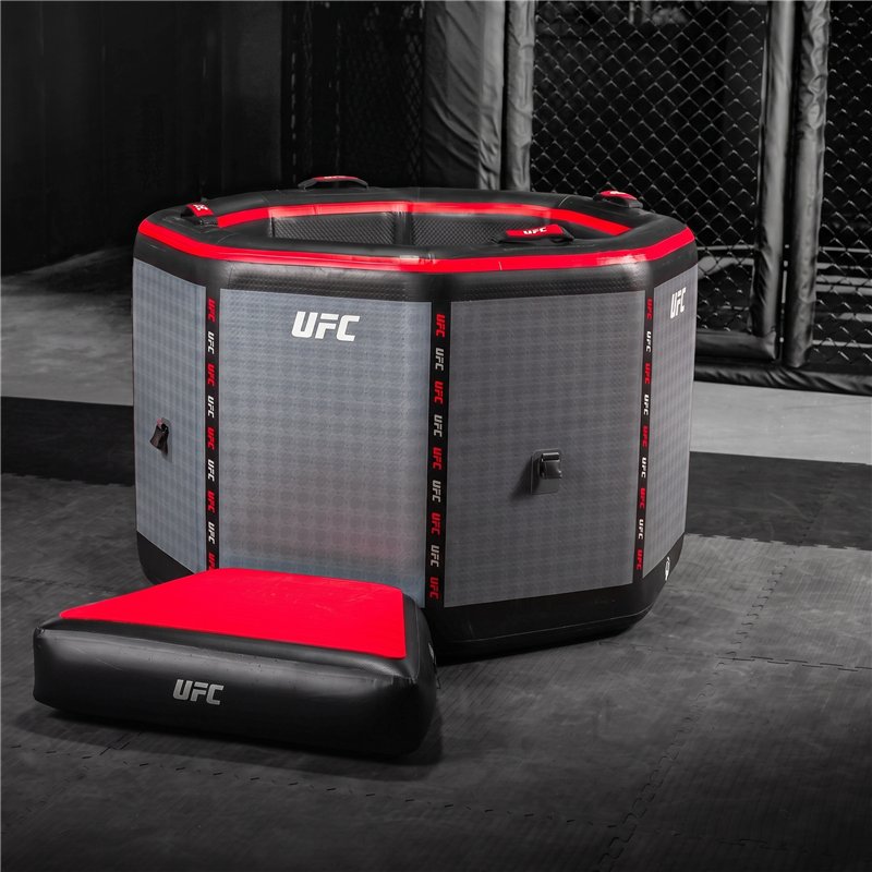 Baño de hielo UFC Octagon con escalón de acceso acolchado