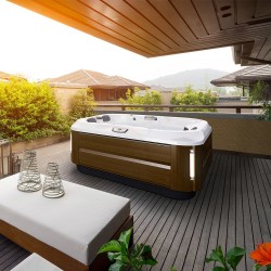 Jacuzzi J-315: Hidromasaje compacto para interiores y exteriores - -Spas