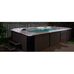 Jacuzzi J-3000 19 Swim Spa con Hidromasaje - -JACUZZI